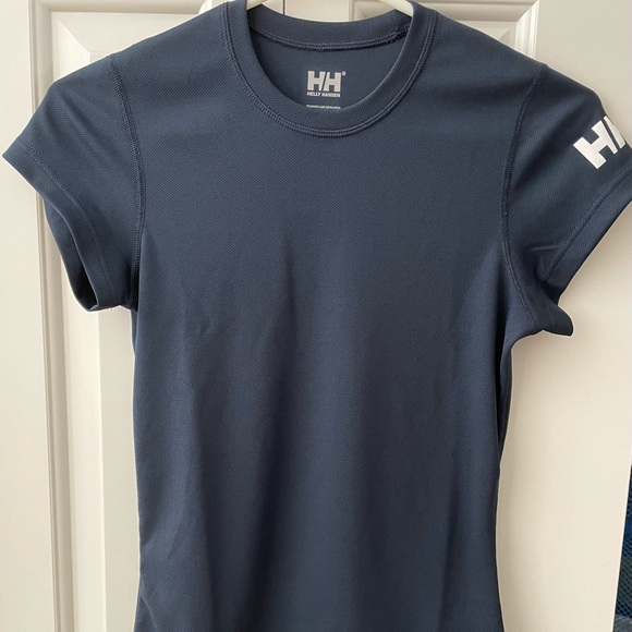 ✨SOLD✨ Helly Hansen tech tshirt XS - Picture 5 of 7
